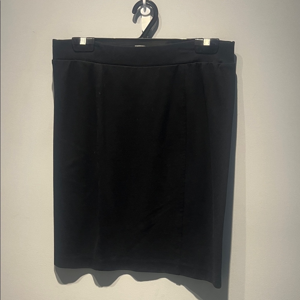 Katherine Barclay Classic Black Pencil Skirt